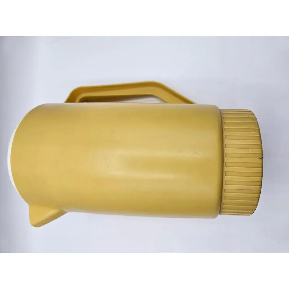 Rubbermaid Vintage  #2390 Yellow 2 1/4 Quart Party Plan Pitcher White Lid‎ Drink